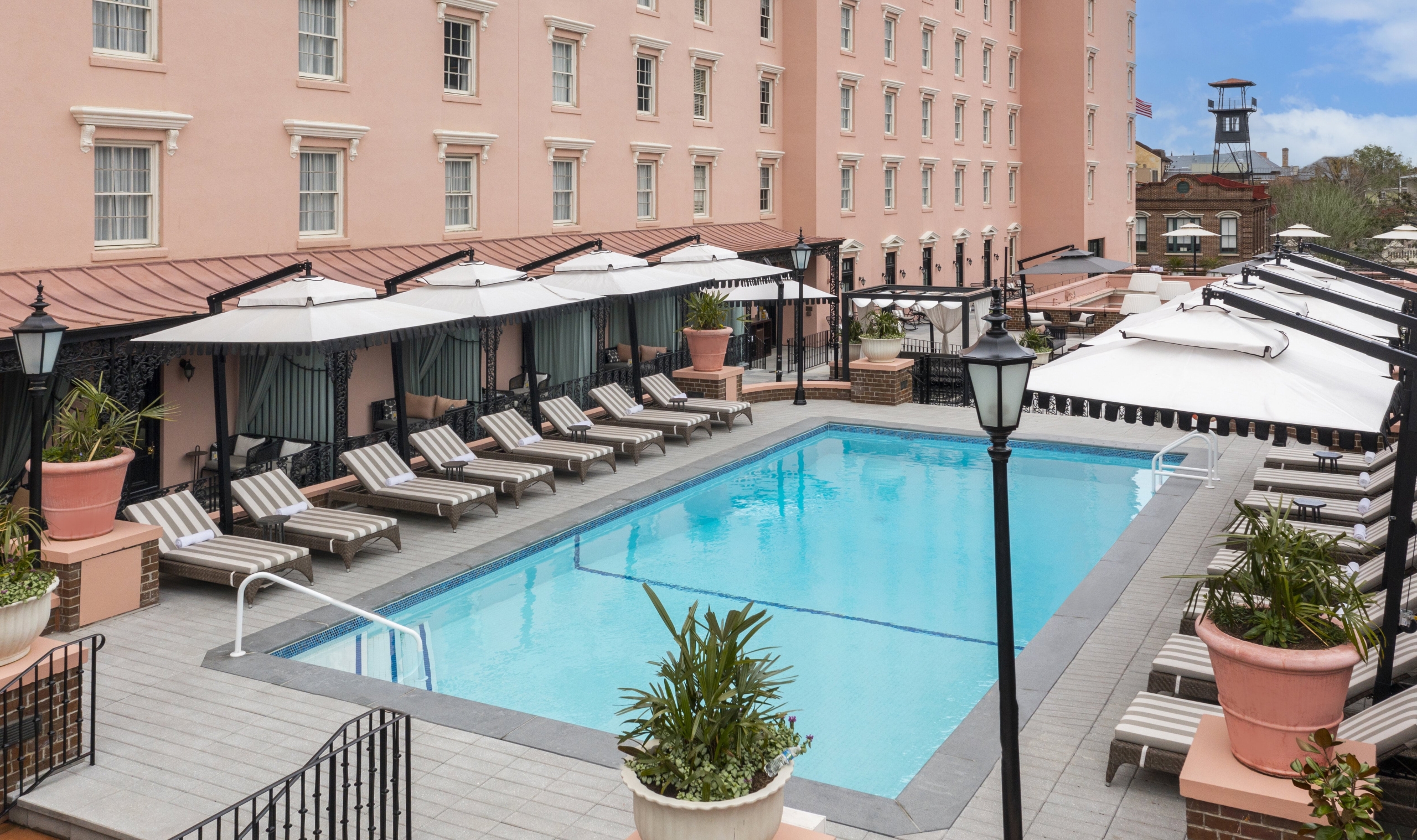 Charleston sc hotel in historic downtown mills house